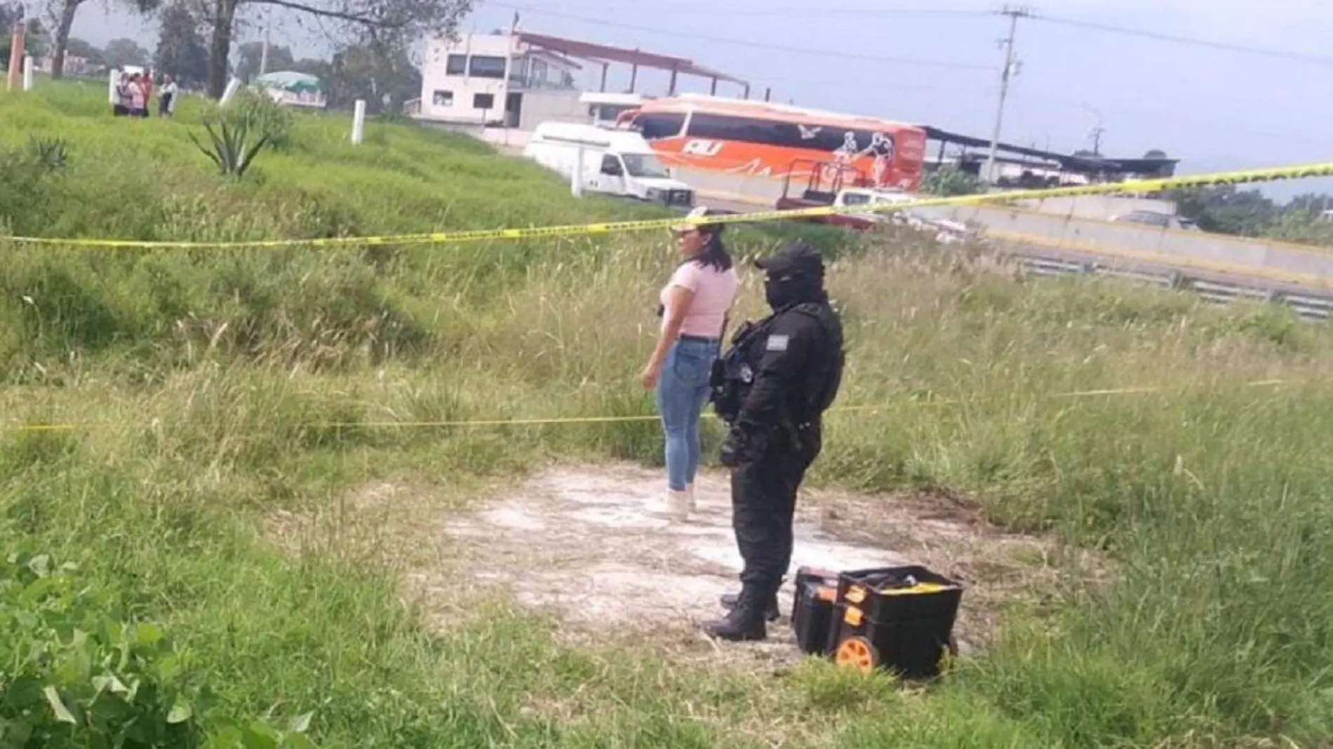 encuentran cuerpo en campos cercanos a autopista mexico puebla